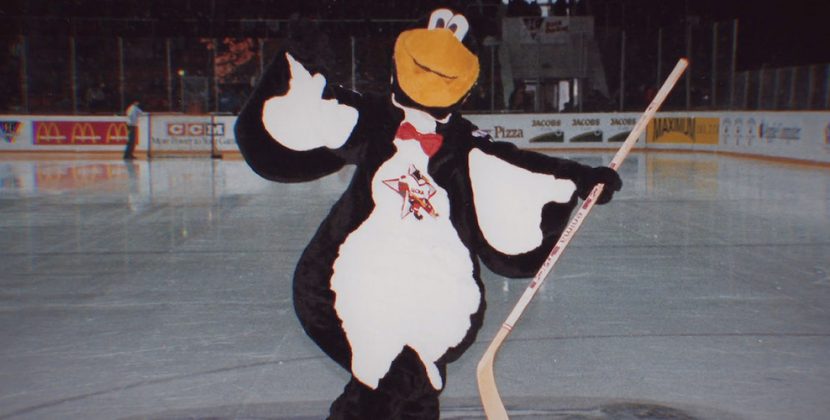 ‘Red Penguins’: Skating on Thin, Life-Threatening Ice in Russia