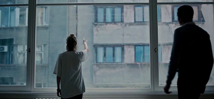 ‘Watcher’ Is a Creepy Thriller That Will Make You Close Your Curtains