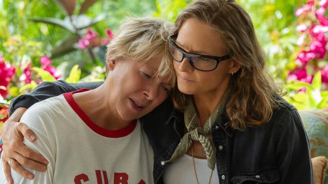 Teamwork, Grit and Two Great Actresses Stand Out in ‘Nyad’ Biopic